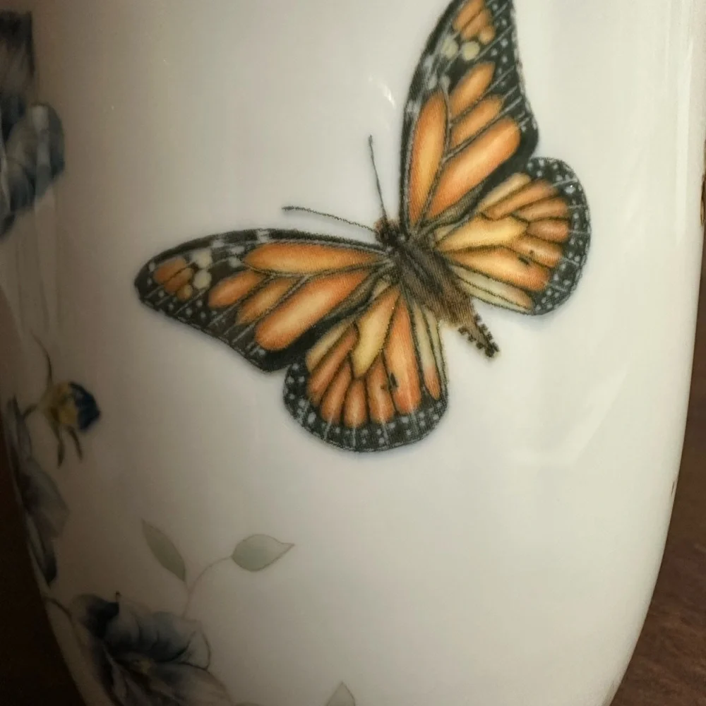 🧡Lenox Butterfly Meadow Collection Medium Porcelain Canister🧡 - Picture 9 of 13